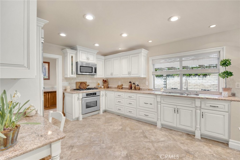 1617 Cedarcrest Drive