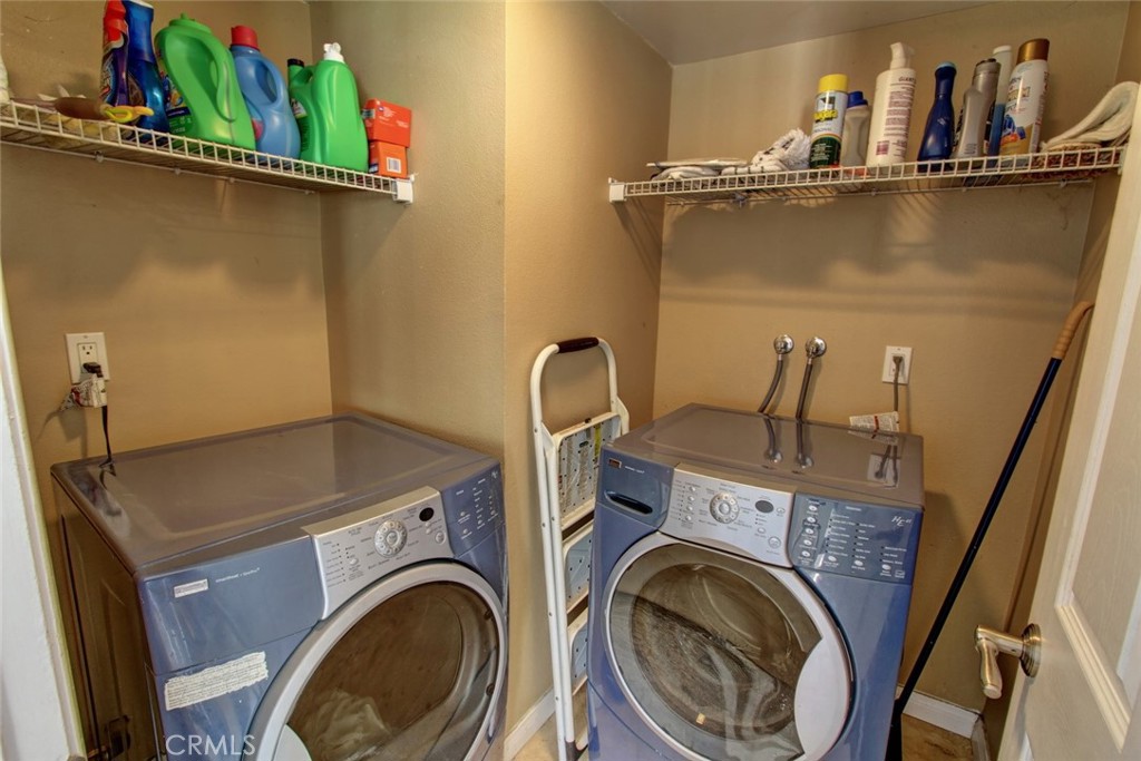 5745 Avenida Antigua