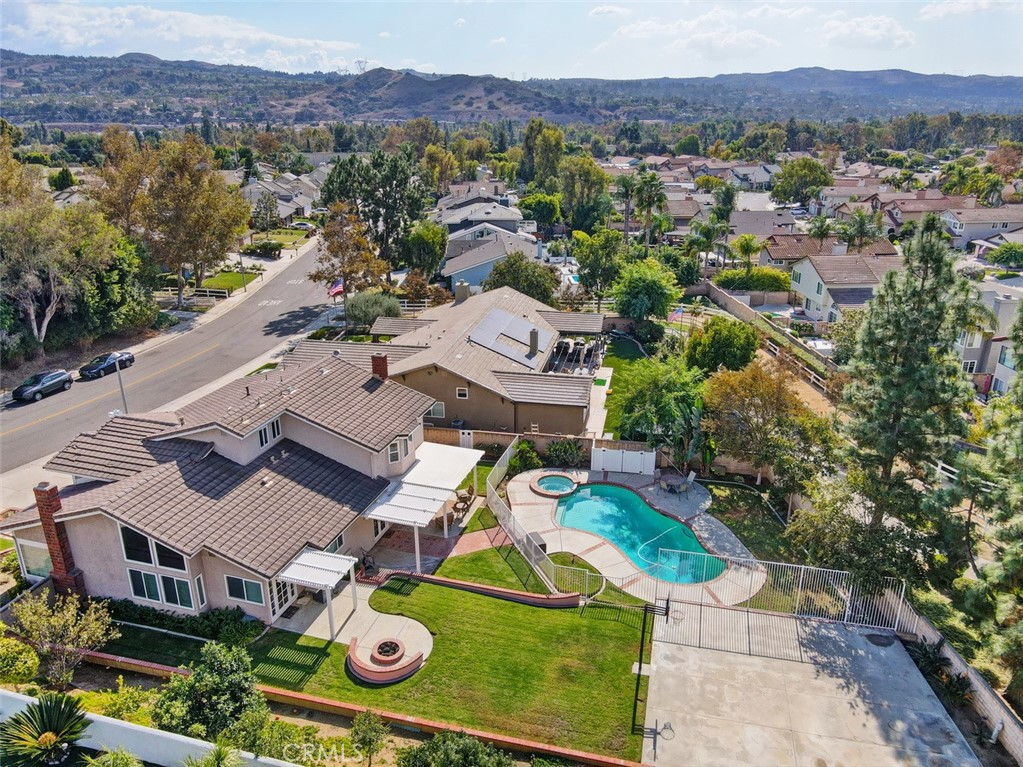 5745 Avenida Antigua