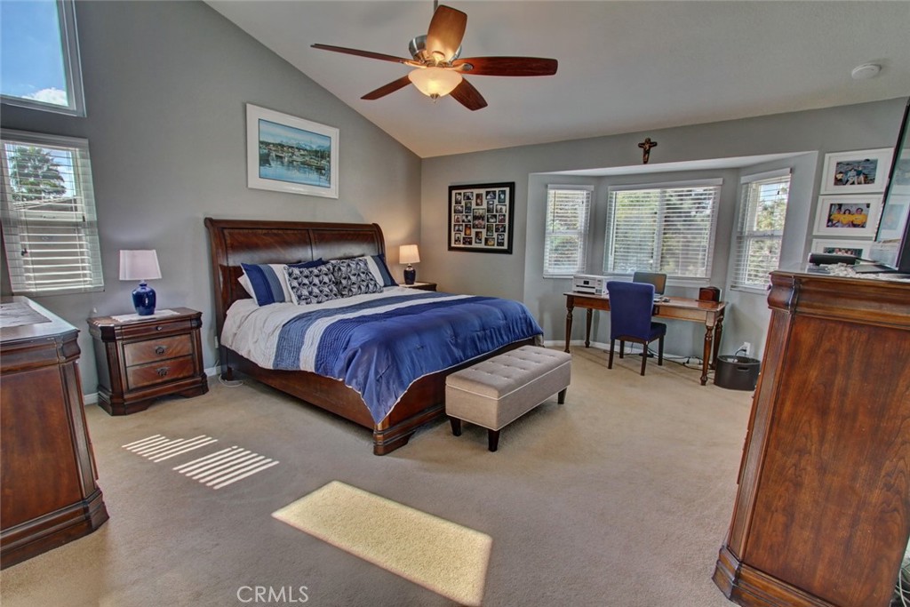 5745 Avenida Antigua