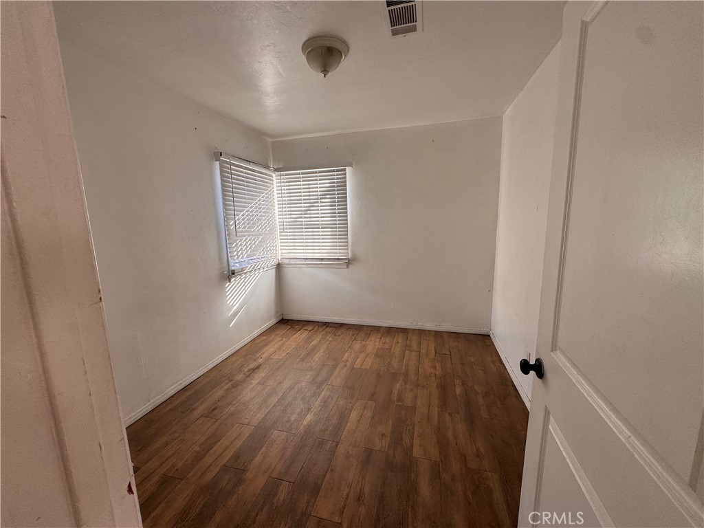 332 W 10th Street
