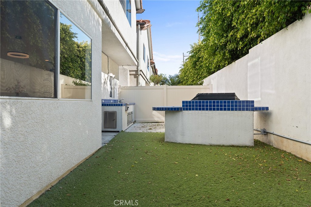 23830 Los Codona Avenue