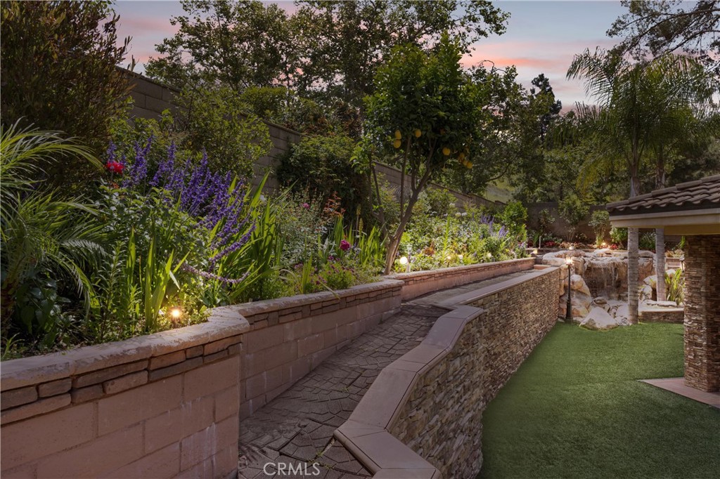 1202 Duke Lane