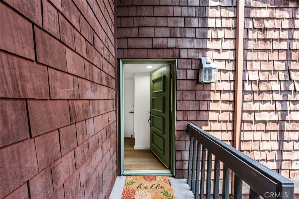 2733 Pine Creek Circle