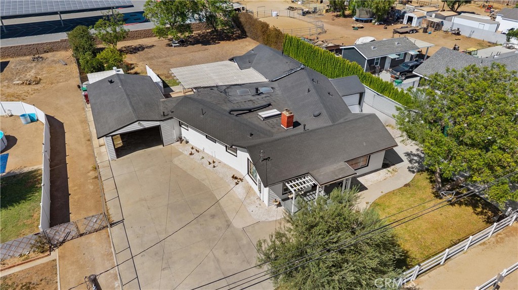 1049 2nd Street