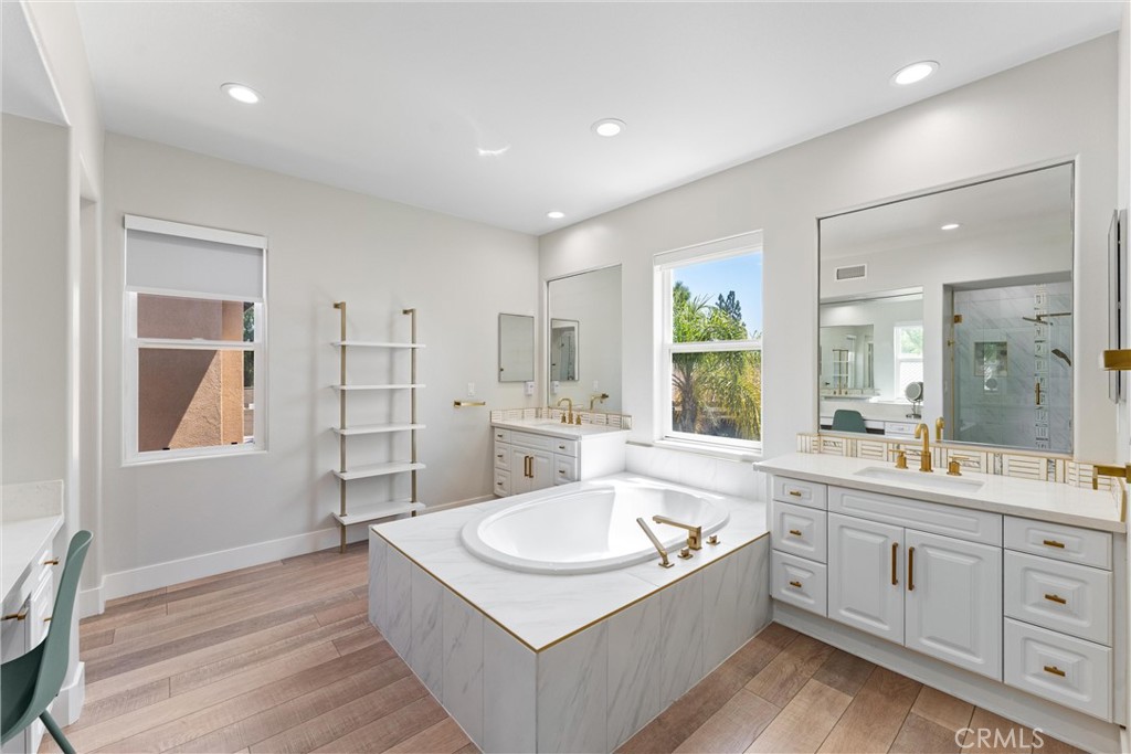 2580 Pearblossom Street