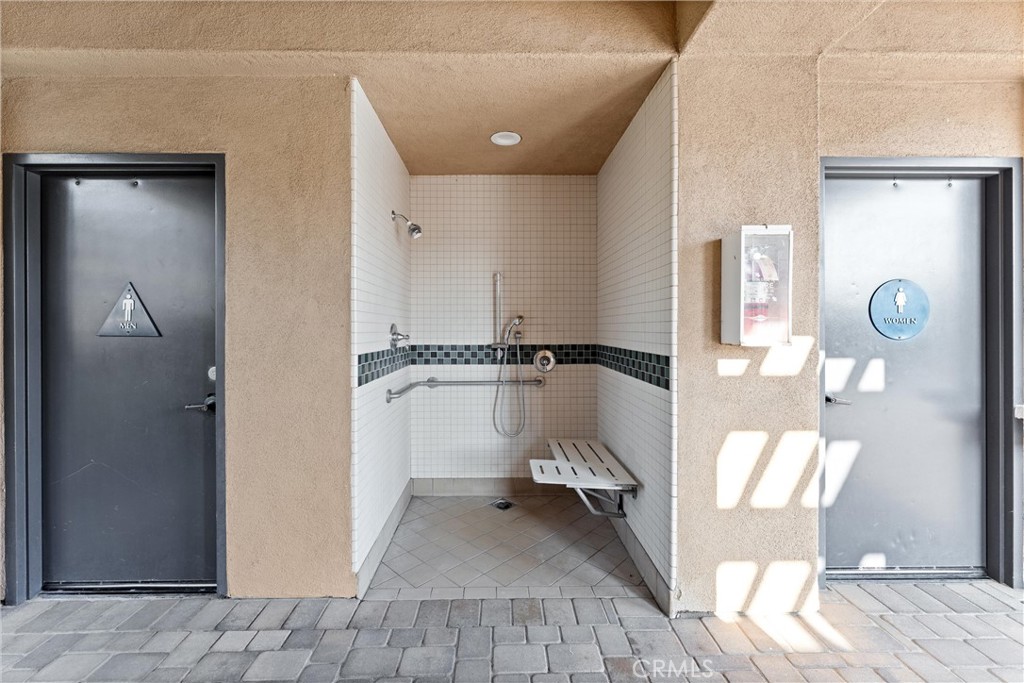 2580 Pearblossom Street