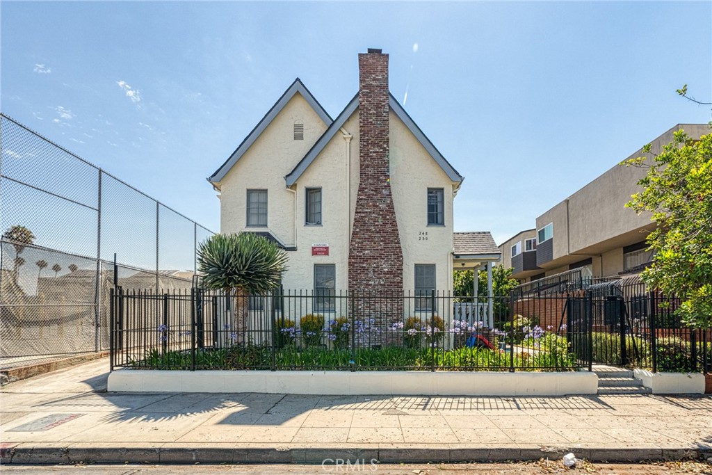 248 S Hobart