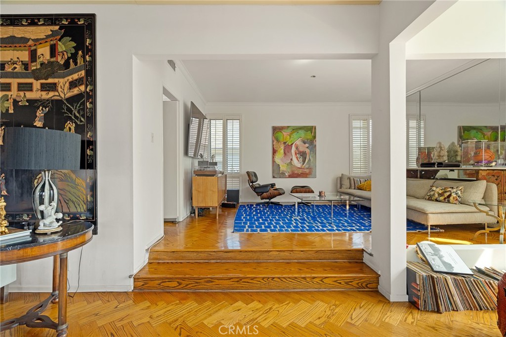 370 S Elm 2