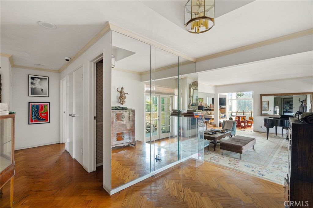 370 S Elm 2