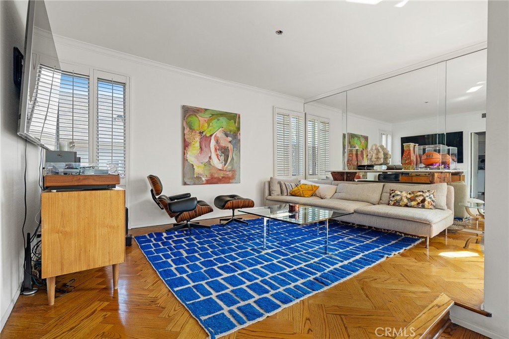 370 S Elm 2