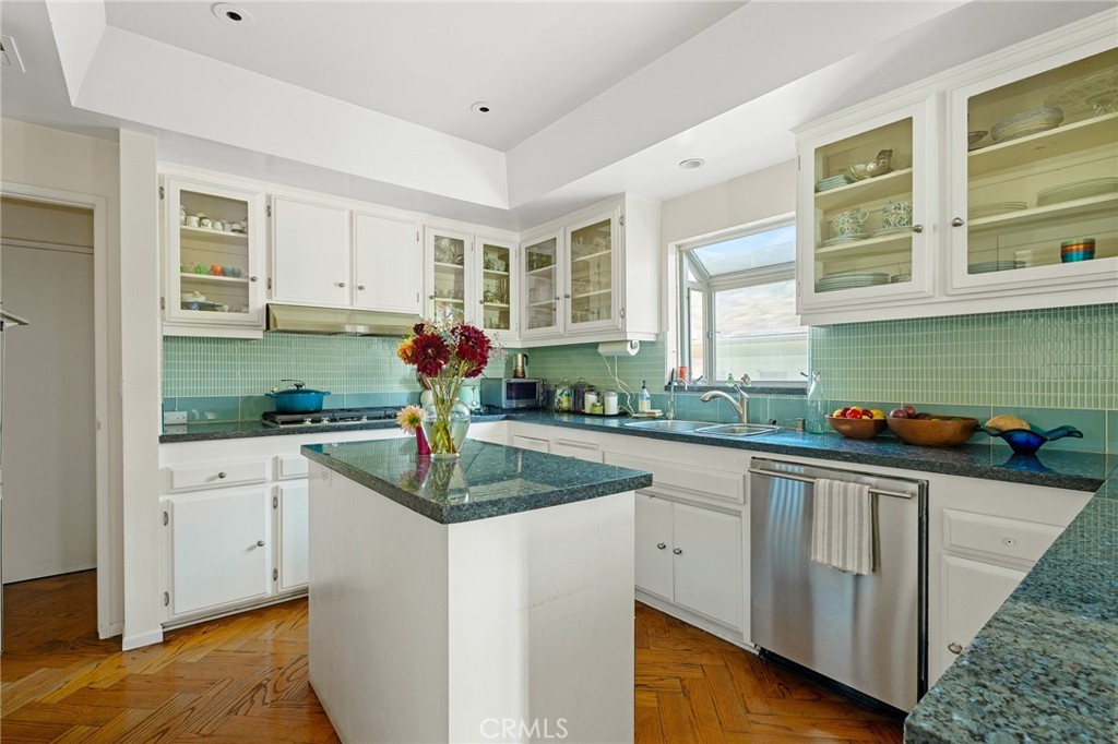 370 S Elm 2
