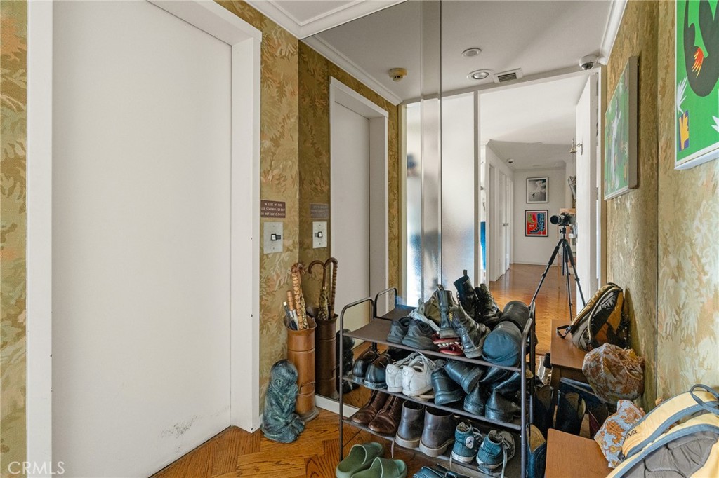 370 S Elm 2