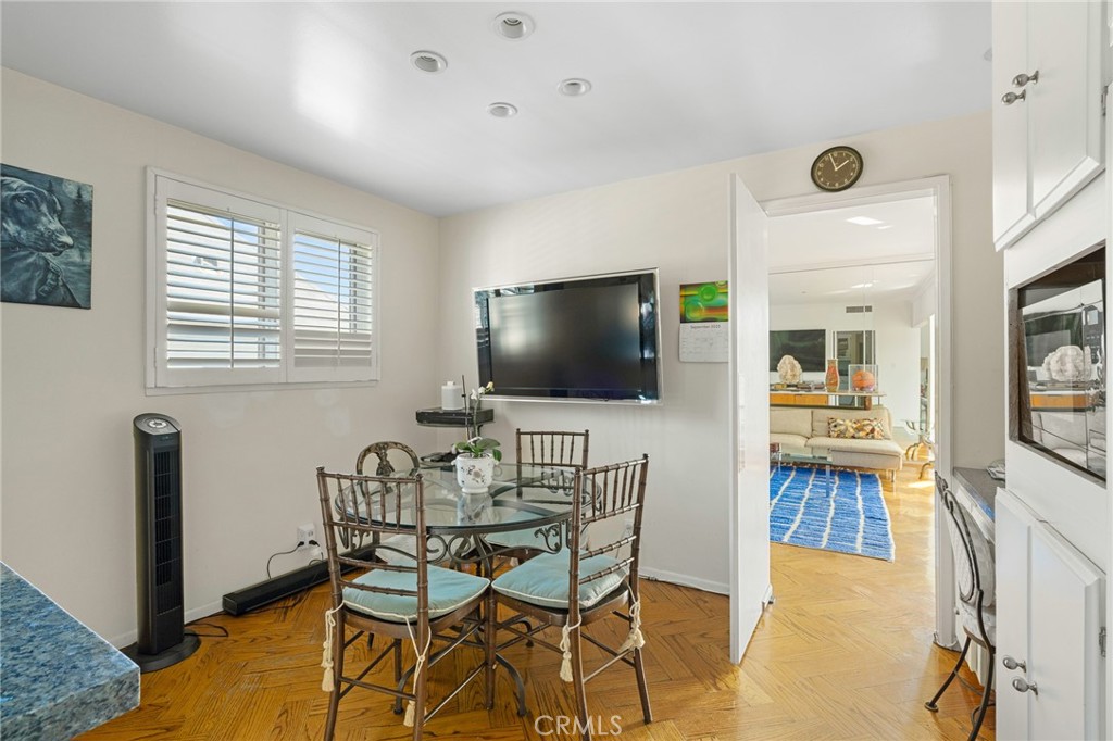 370 S Elm 2