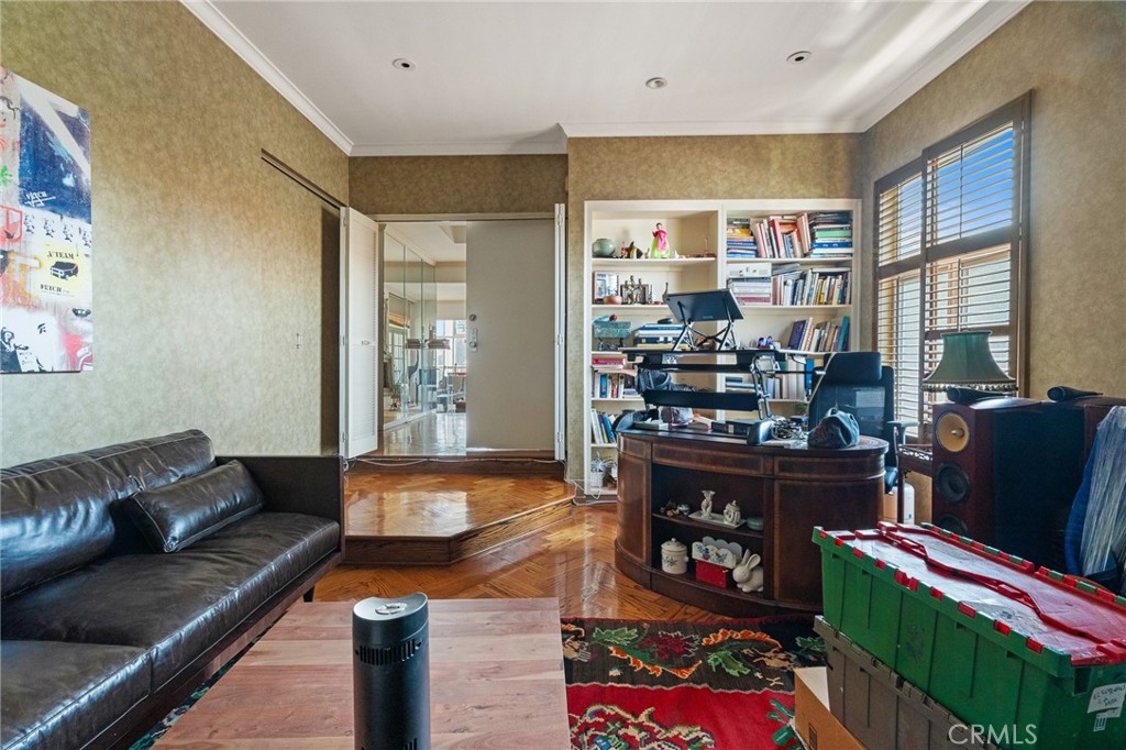 370 S Elm 2
