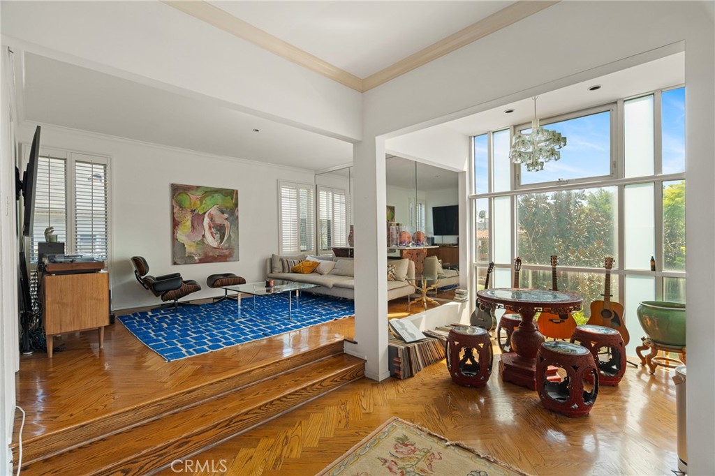 370 S Elm 2