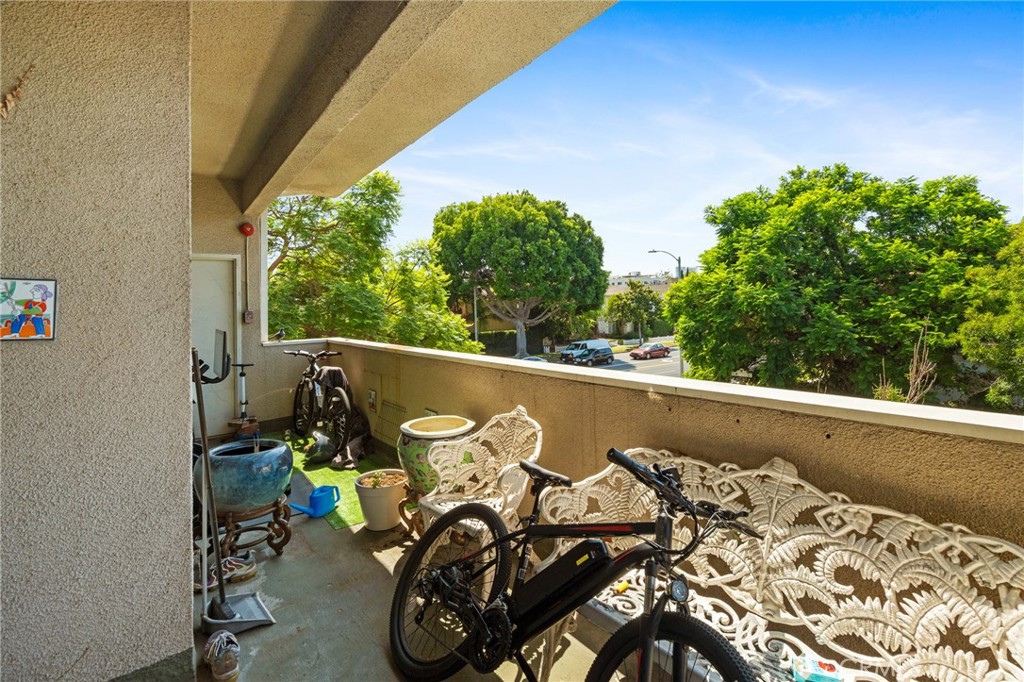 370 S Elm 2