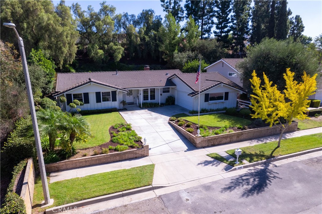 2240 Camino Centroloma