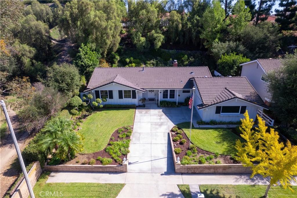 2240 Camino Centroloma