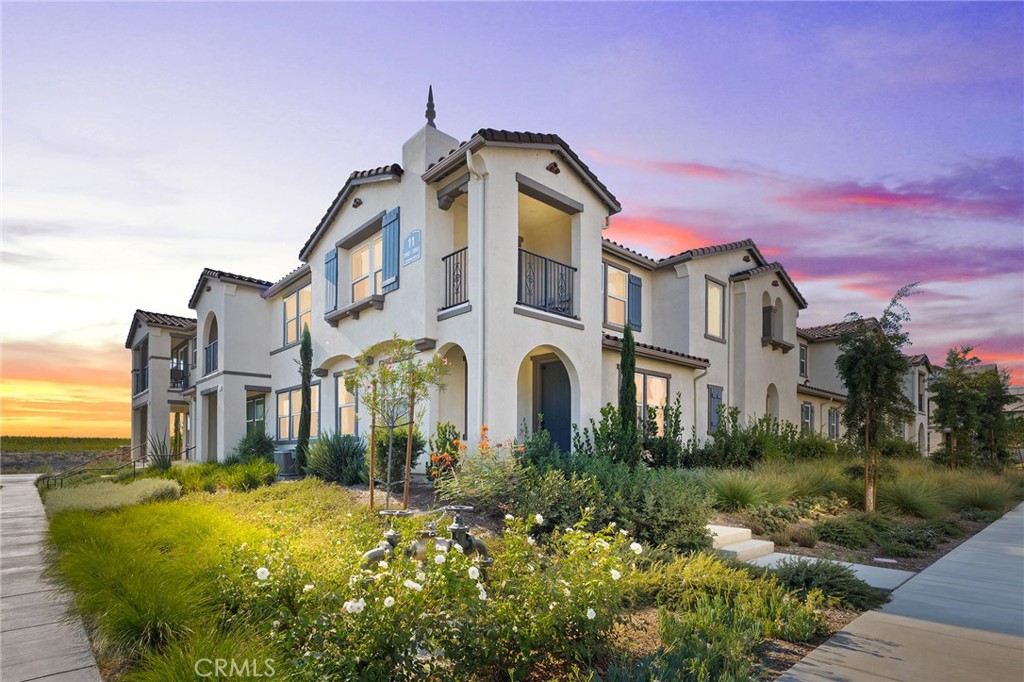 3906 E Coronado Privado