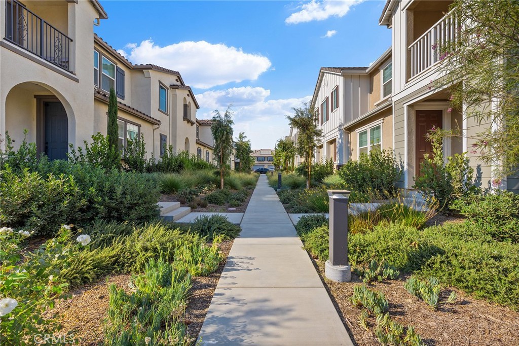 3906 E Coronado Privado