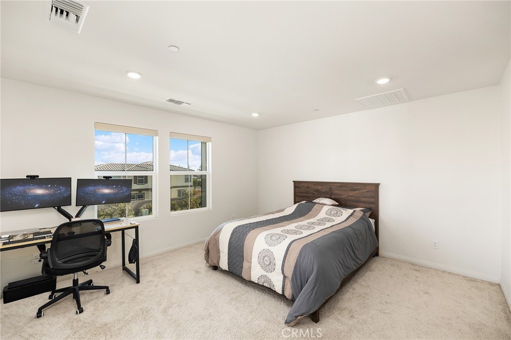 3906 E Coronado Privado