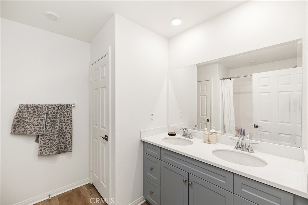 3906 E Coronado Privado