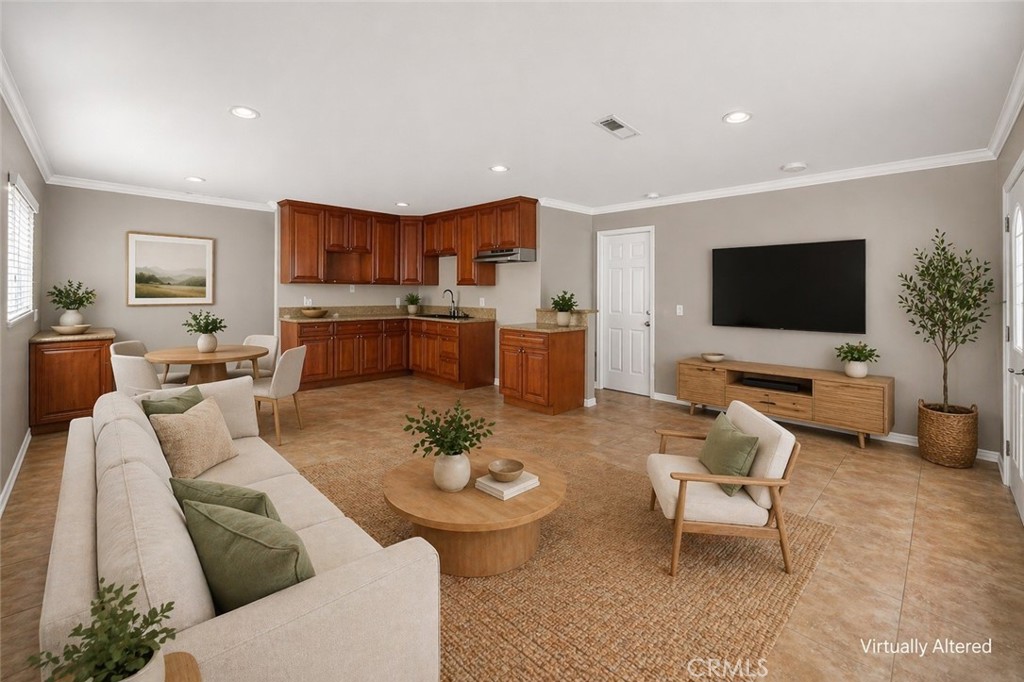 8720 Villa