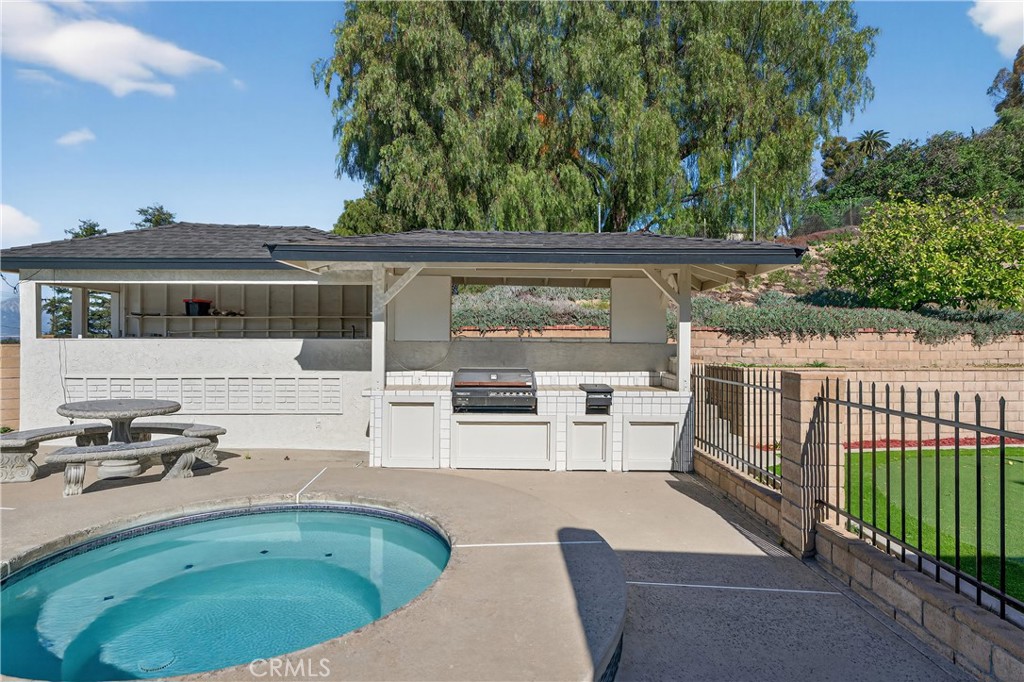 11891 San Timoteo Canyon