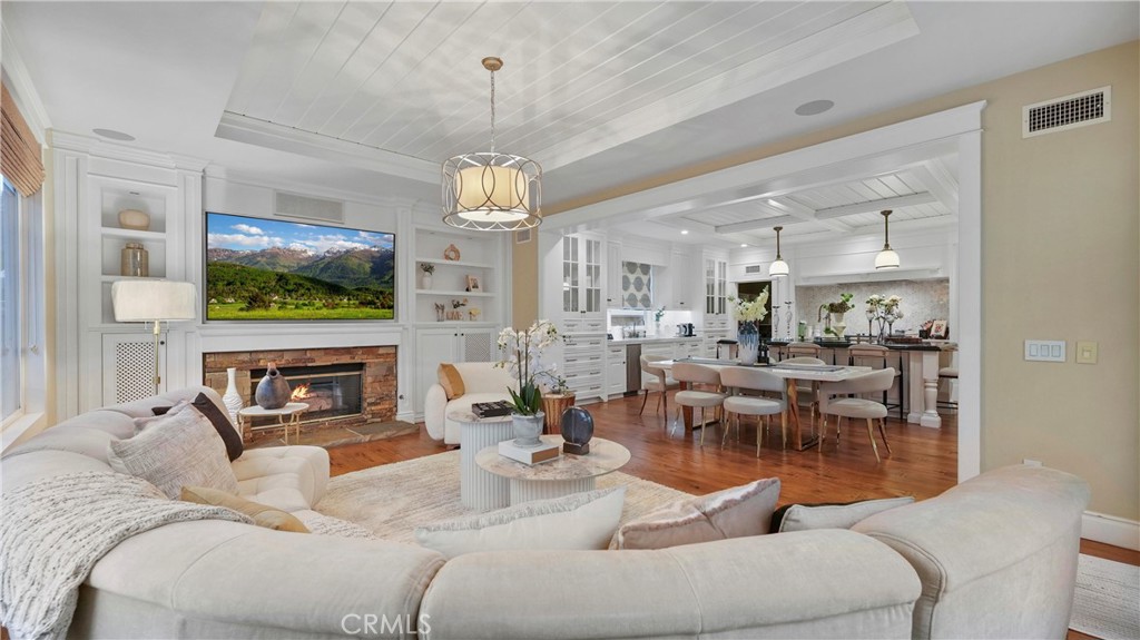 3016 Clearwood Court