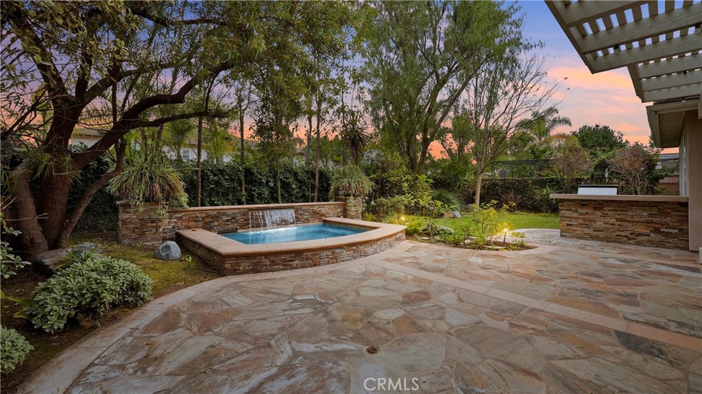 3016 Clearwood Court