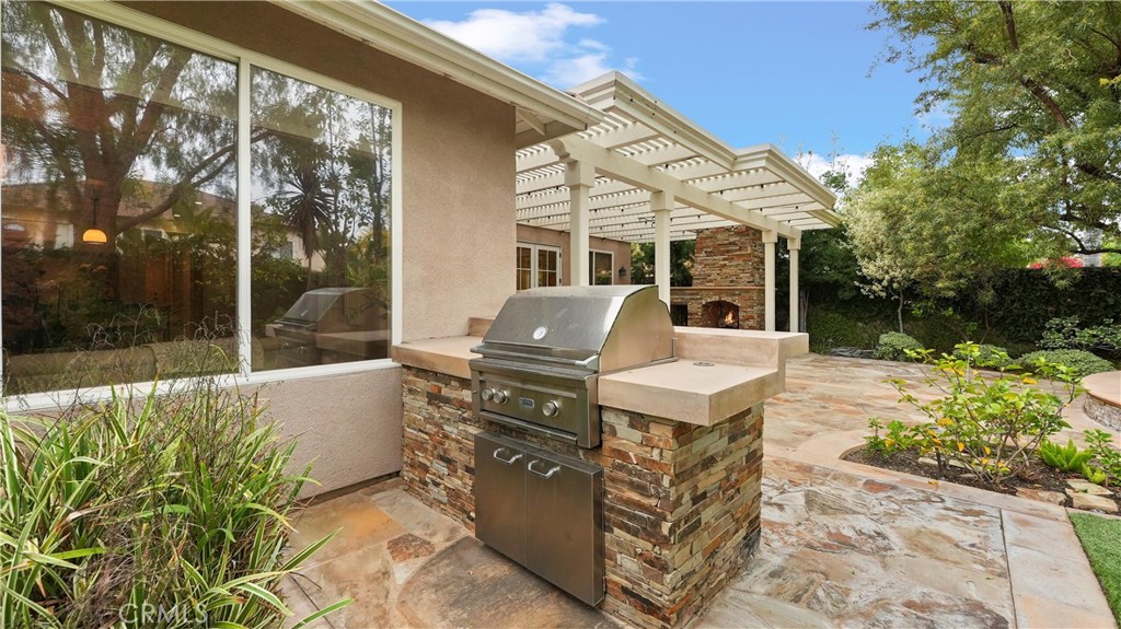 3016 Clearwood Court