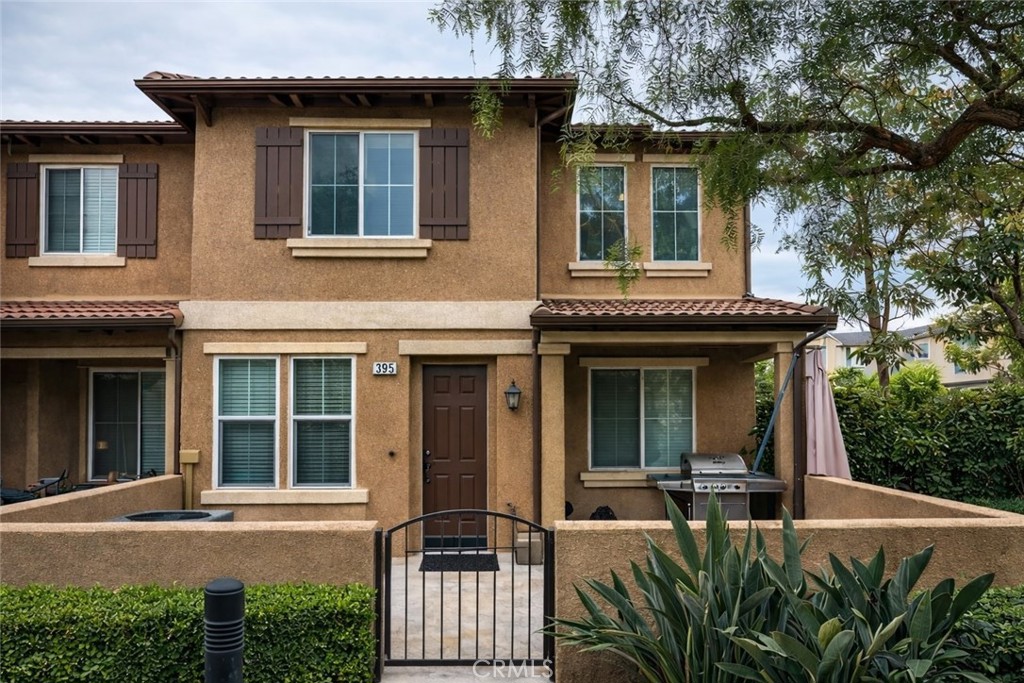 385 W Mountain Holly