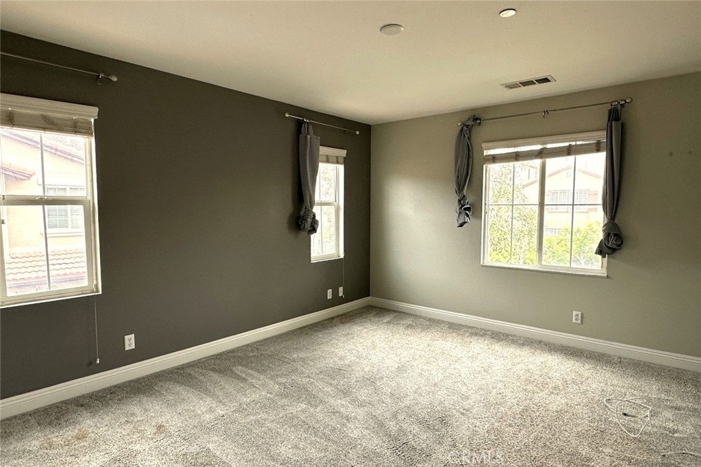 385 W Mountain Holly