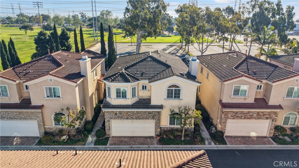4279 W 190th