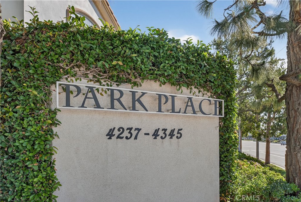 4279 W 190th