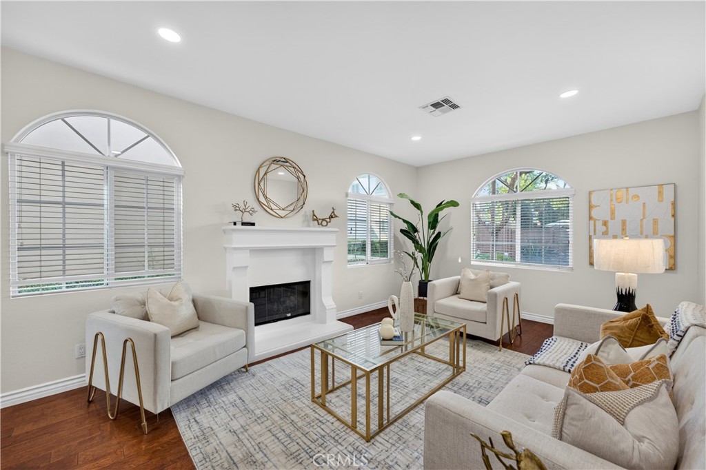 4279 W 190th