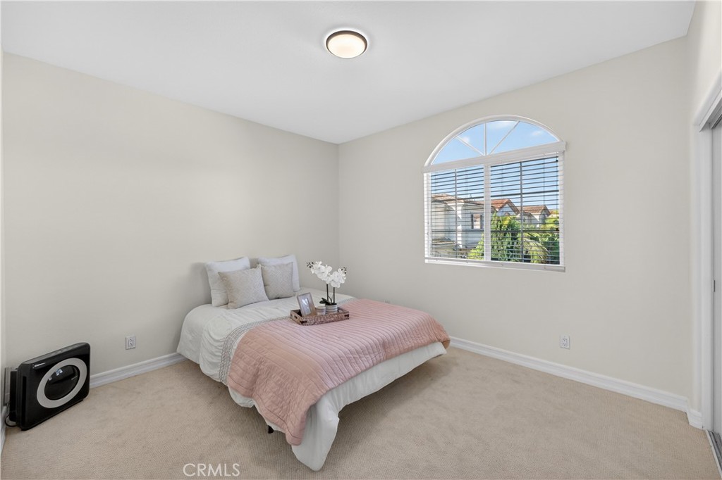 4279 W 190th