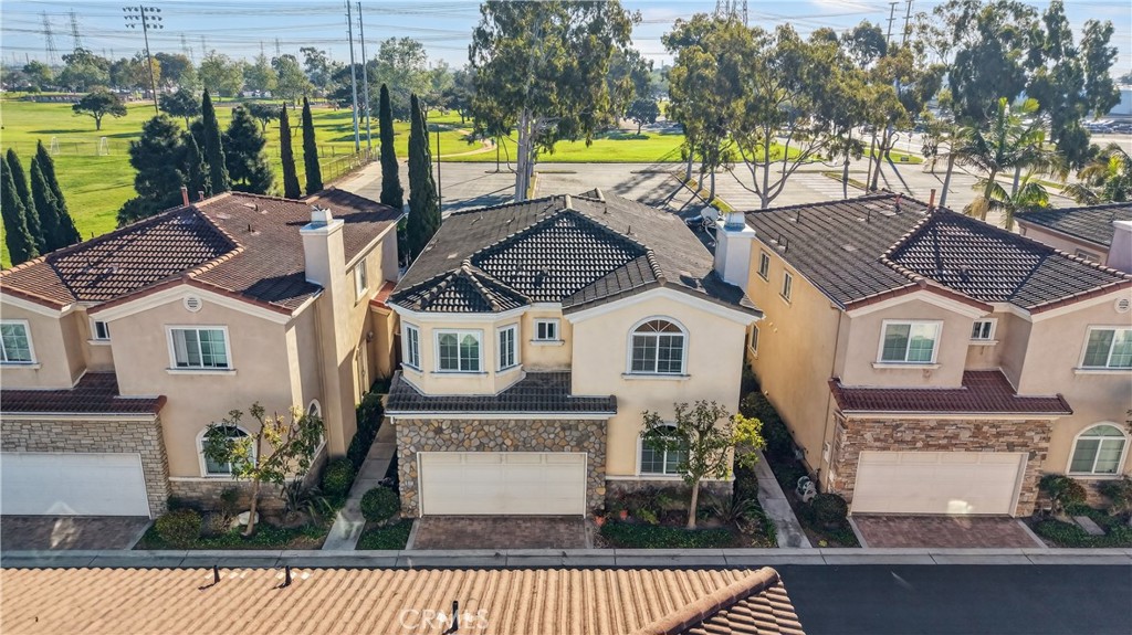 4279 W 190th
