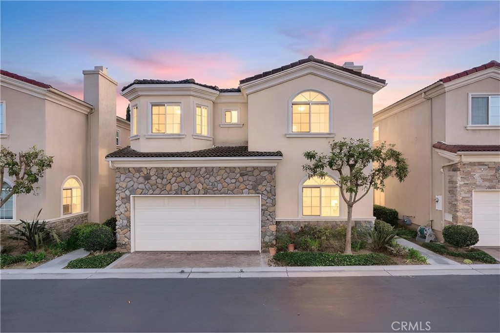 4279 W 190th