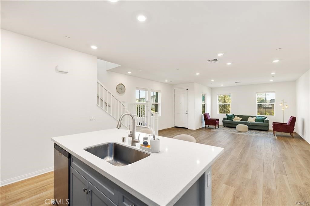 3906 E Coronado Privado