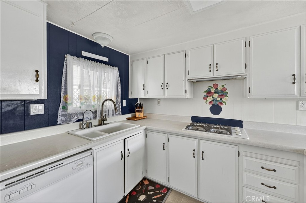 15621 Beach Blvd Spc 127