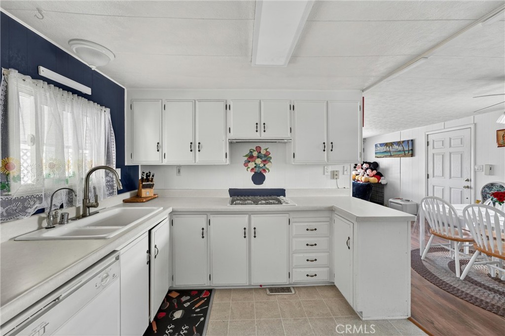 15621 Beach Blvd Spc 127