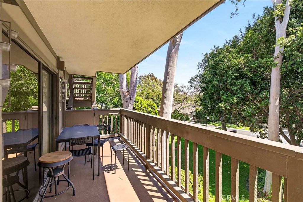 9 Madrona