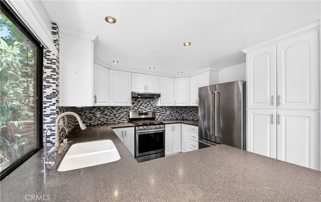 9 Madrona