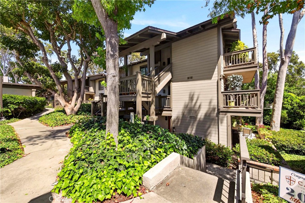 9 Madrona