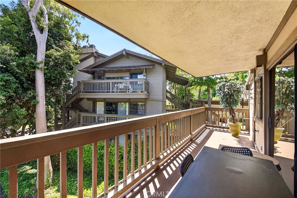 9 Madrona