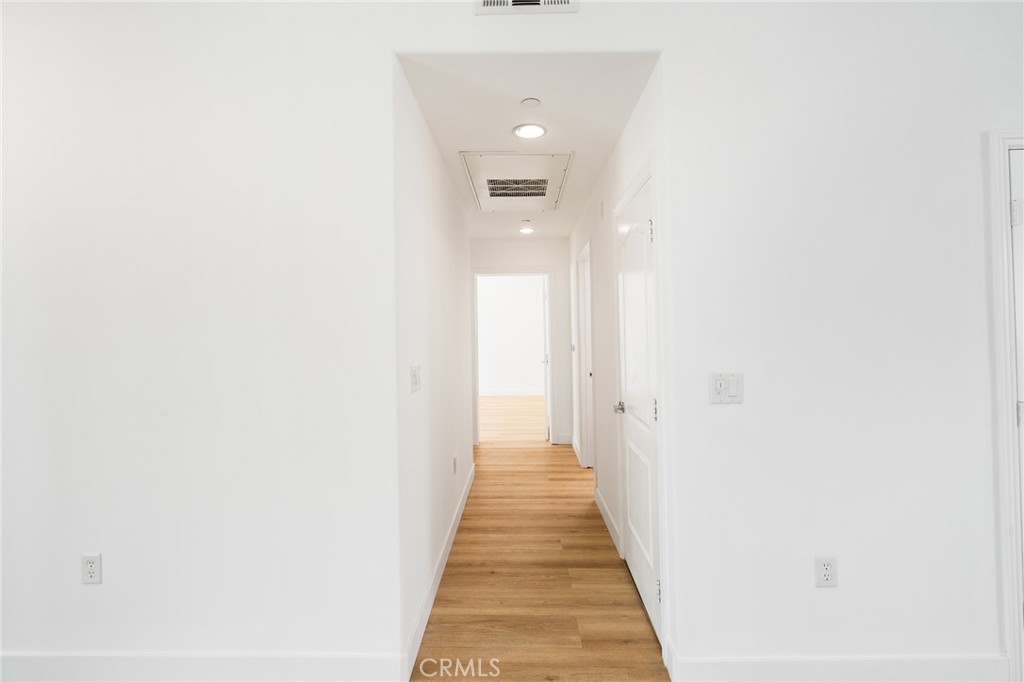 230 S Jackson