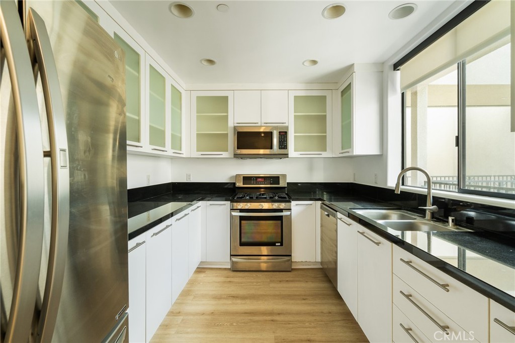 230 S Jackson