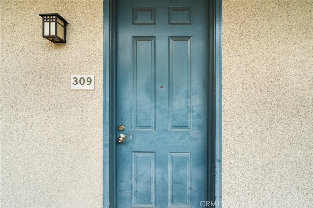 230 S Jackson